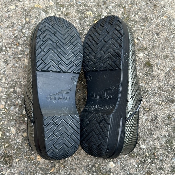 Dansko Metallic Sequin Print Closed Back Clogs Shoes Siz 37 Leather Nursing Work - Picture 8 of 9